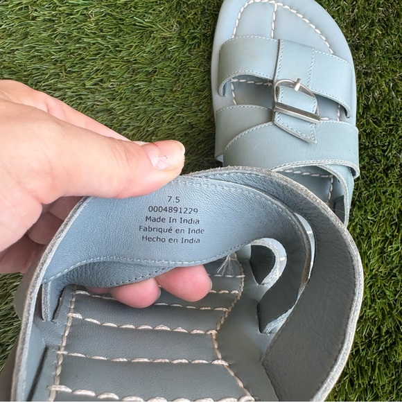 Free People leather Buckle Sandals size 7.5 in excellent worn condition 🩵 - Picture 4 of 8